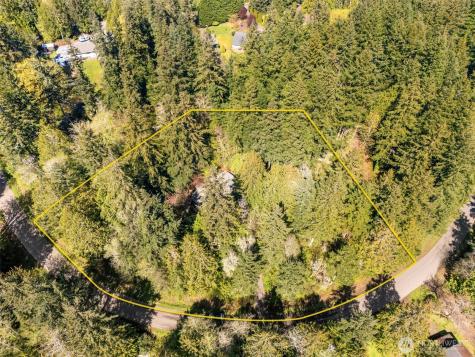 5496 NE Laura Loop Poulsbo WA 98370