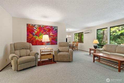 5496 NE Laura Loop Poulsbo WA 98370