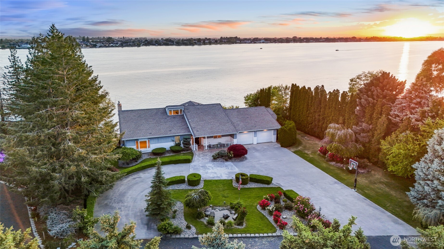 1782 Valley Road NE Moses Lake WA 98837
