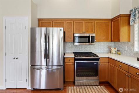 902 NW Leisure Lane Bremerton WA 98311