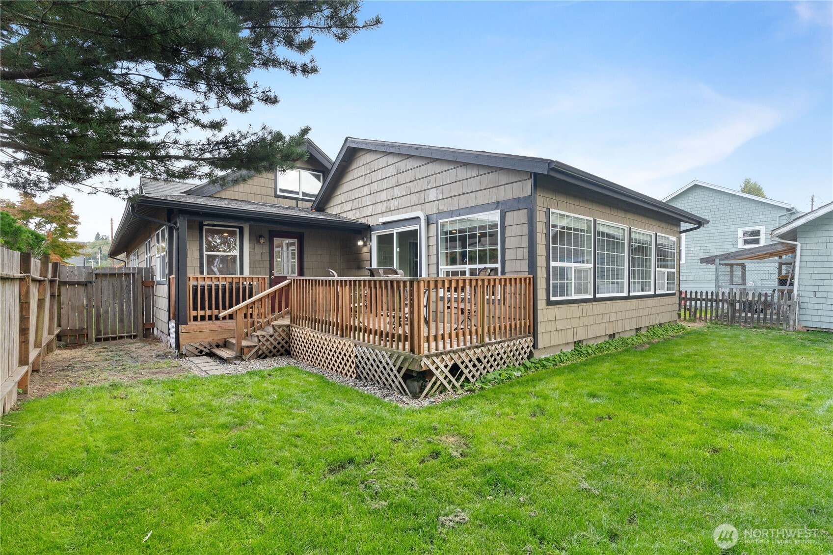 513 2nd Street Hoquiam WA 98550