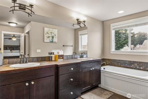 20522 95th Avenue Court E Graham WA 98338
