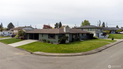 2222 Jade Avenue Everett WA 98201