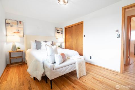 2222 Jade Avenue Everett WA 98201