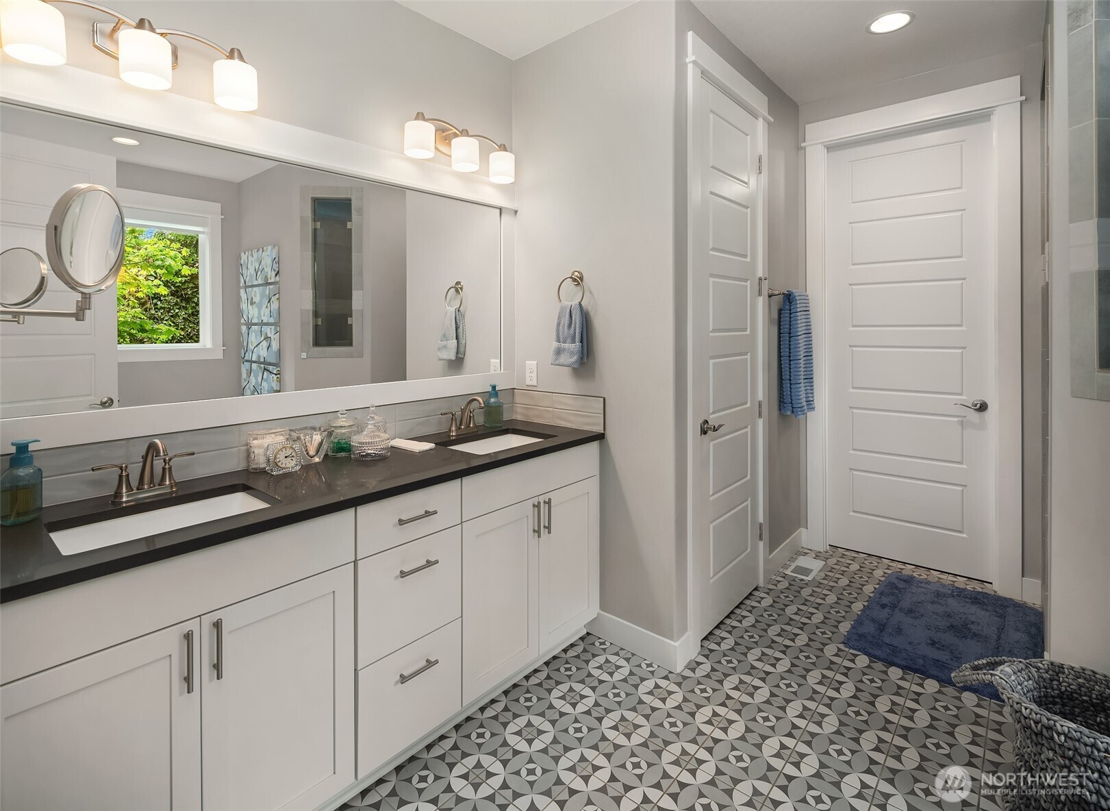 13041 56th Avenue S Tukwila WA 98178
