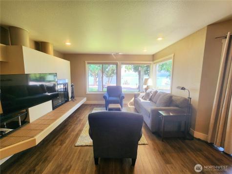 1 Beach 547-c Manson WA 98831