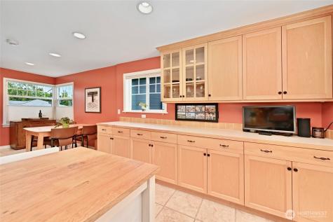 4061 W Ruffner Street Seattle WA 98199