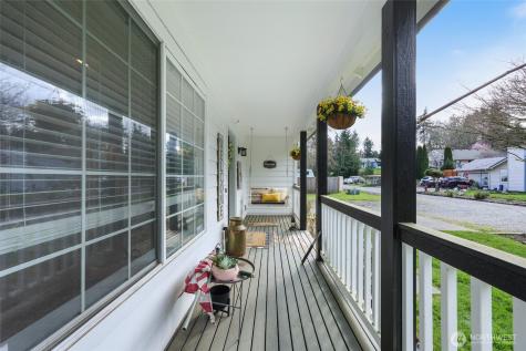 6925 E Filmore Street Port Orchard WA 98366