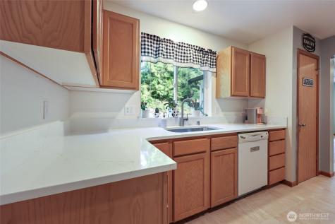 6925 E Filmore Street Port Orchard WA 98366