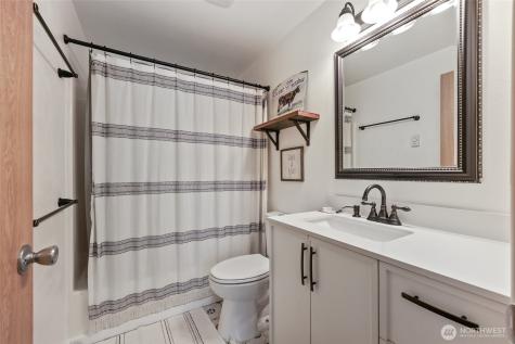 6925 E Filmore Street Port Orchard WA 98366