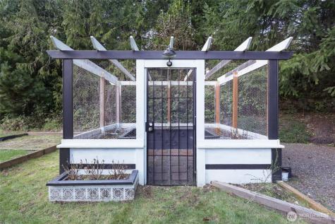 6925 E Filmore Street Port Orchard WA 98366