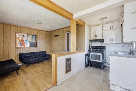 104 E 5th Avenue Warden WA 98857