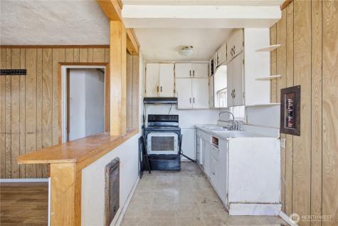 104 E 5th Avenue Warden WA 98857