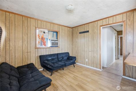 104 E 5th Avenue Warden WA 98857