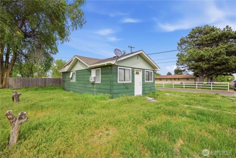 104 E 5th Avenue Warden WA 98857