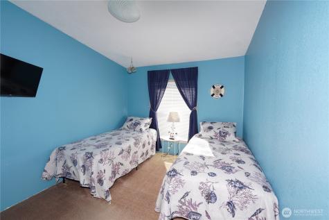 31308 N Place Ocean Park WA 98640