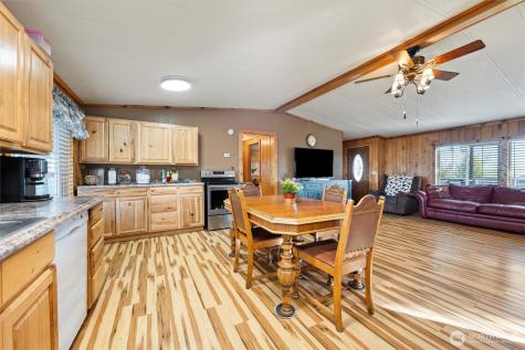 4372 Road 20 NE Soap Lake WA 98851