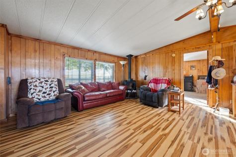 4372 Road 20 NE Soap Lake WA 98851