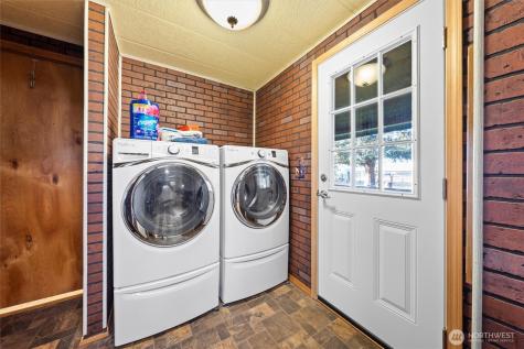 4372 Road 20 NE Soap Lake WA 98851