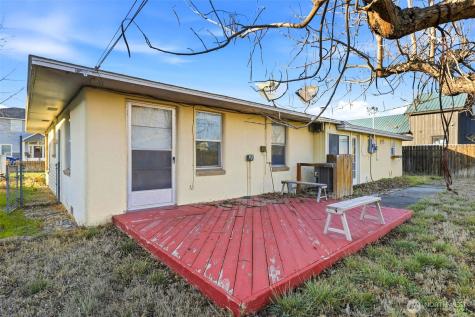 837 S Hawthorne Street Kennewick WA 99336