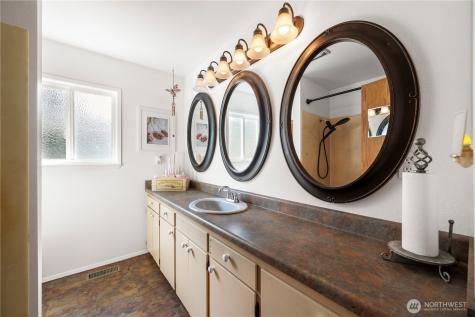 4208 78th Place NW Tulalip WA 98271