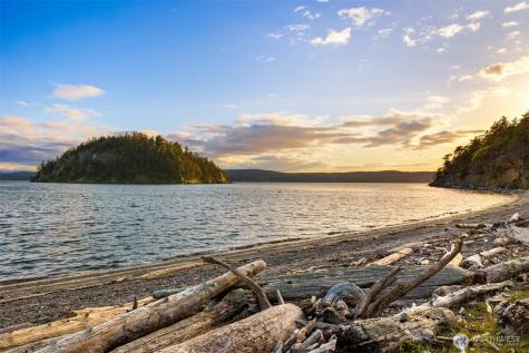 707 NW Thatcher Pass Road Decatur Island WA 98221