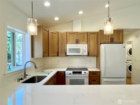 382 S Wynoochee Drive SW Ocean Shores WA 98569