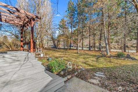 75 Purtteman Gulch Road Chelan WA 98816