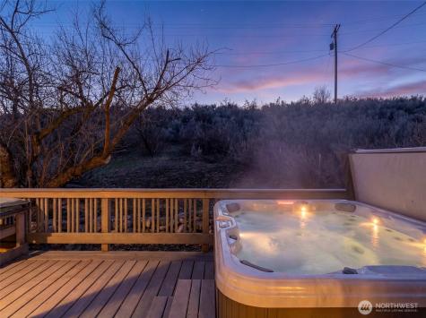 75 Purtteman Gulch Road Chelan WA 98816