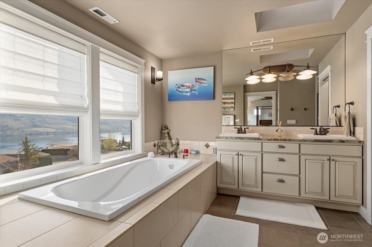 200 Crescent Street Chelan WA 98816