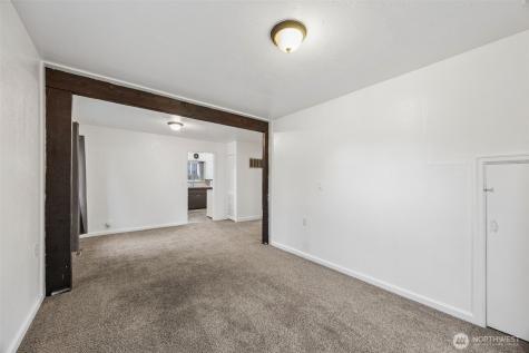 6302 104th Street E Puyallup WA 98373