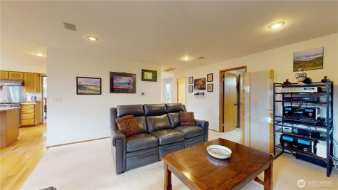 1704 Field Place NE Renton WA 98059