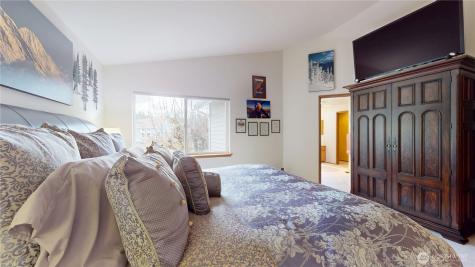 1704 Field Place NE Renton WA 98059