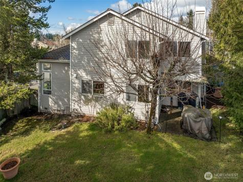 1704 Field Place NE Renton WA 98059