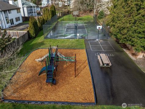 1704 Field Place NE Renton WA 98059