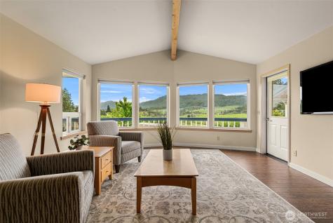 9950 North Road Leavenworth WA 98826