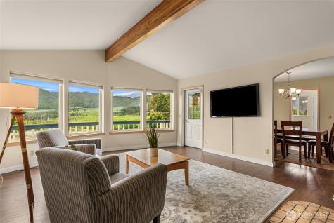 9950 North Road Leavenworth WA 98826