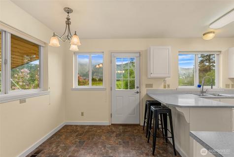 9950 North Road Leavenworth WA 98826