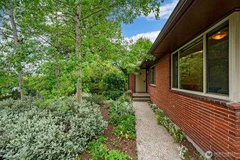 2624 NE 82nd Street Seattle WA 98115