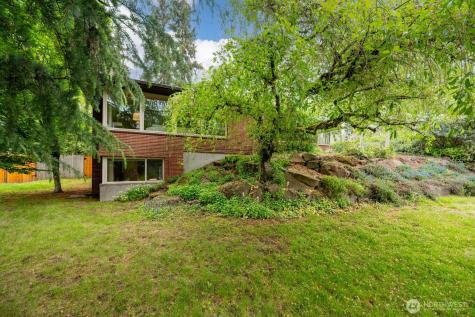 2624 NE 82nd Street Seattle WA 98115