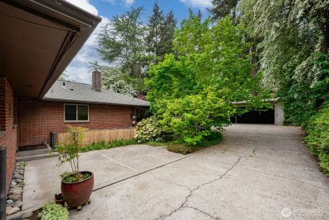 2624 NE 82nd Street Seattle WA 98115