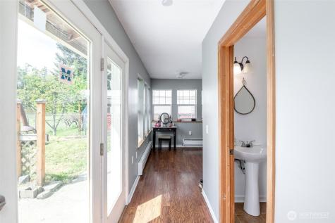 5814 37th Street SE Auburn WA 98092