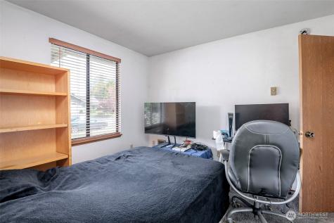5814 37th Street SE Auburn WA 98092