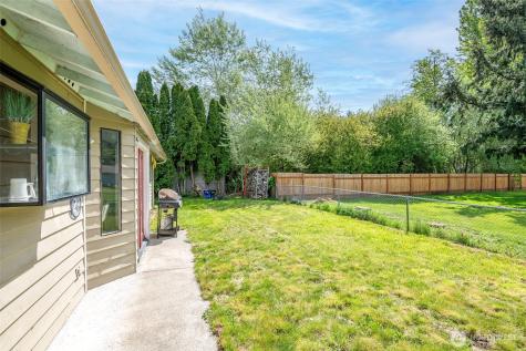 5814 37th Street SE Auburn WA 98092