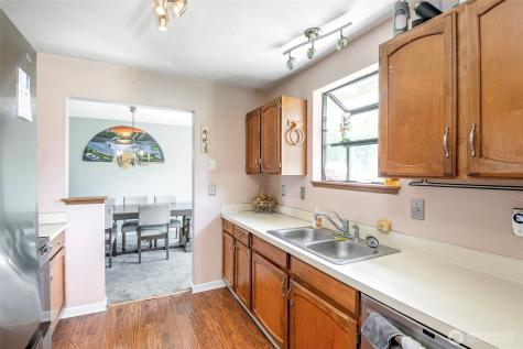 5814 37th Street SE Auburn WA 98092
