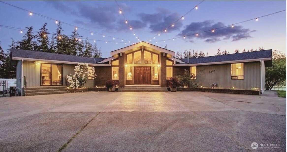 2259 Happy Valley Road Oak Harbor WA 98277
