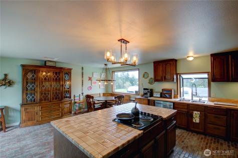 2259 Happy Valley Road Oak Harbor WA 98277