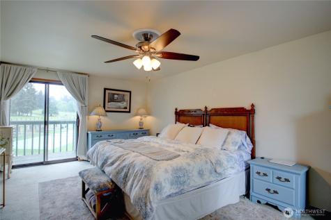 2259 Happy Valley Road Oak Harbor WA 98277