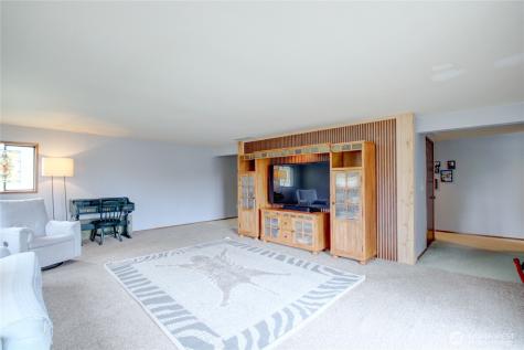 2259 Happy Valley Road Oak Harbor WA 98277