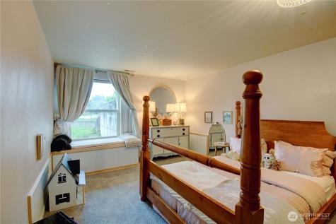2259 Happy Valley Road Oak Harbor WA 98277